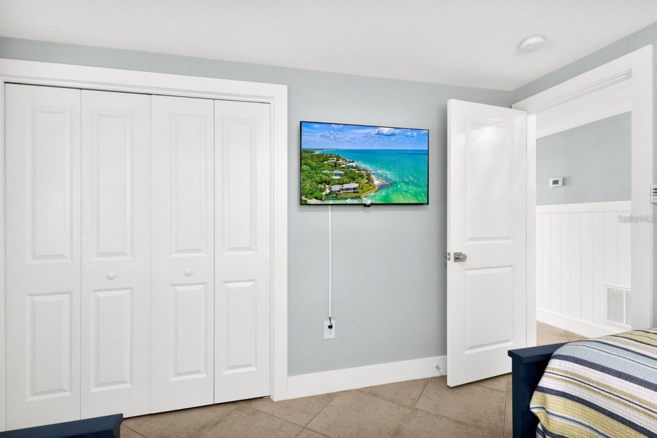 6201 Holmes Boulevard, Holmes Beach, FL 34217 Photo