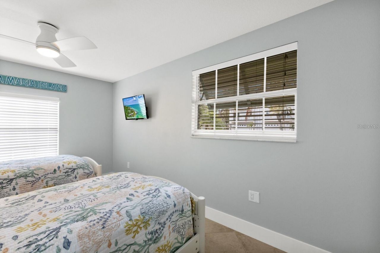 6201 Holmes Boulevard, Holmes Beach, FL 34217 Photo