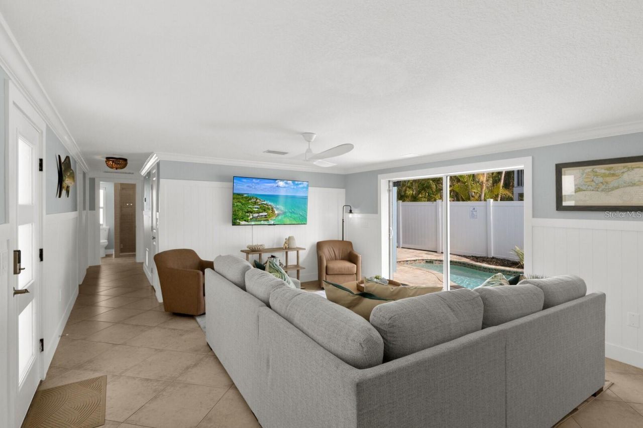 6201 Holmes Boulevard, Holmes Beach, FL 34217 Photo