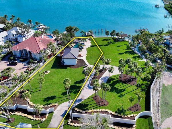 684 FREELING DRIVE, SARASOTA, FL 34242