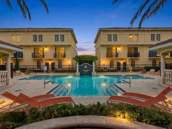 5246 HAMPTON BEACH PLACE, TAMPA, FL 33609