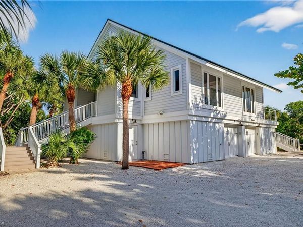 699 Anchor DR, SANIBEL, FL 33957