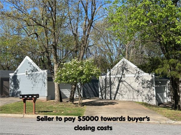 2077 N Kantz Lane, Fayetteville, AR 72703