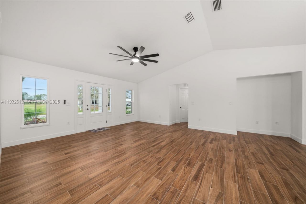 6724 Heavitree Dr, Sebring, FL 33876 Photo