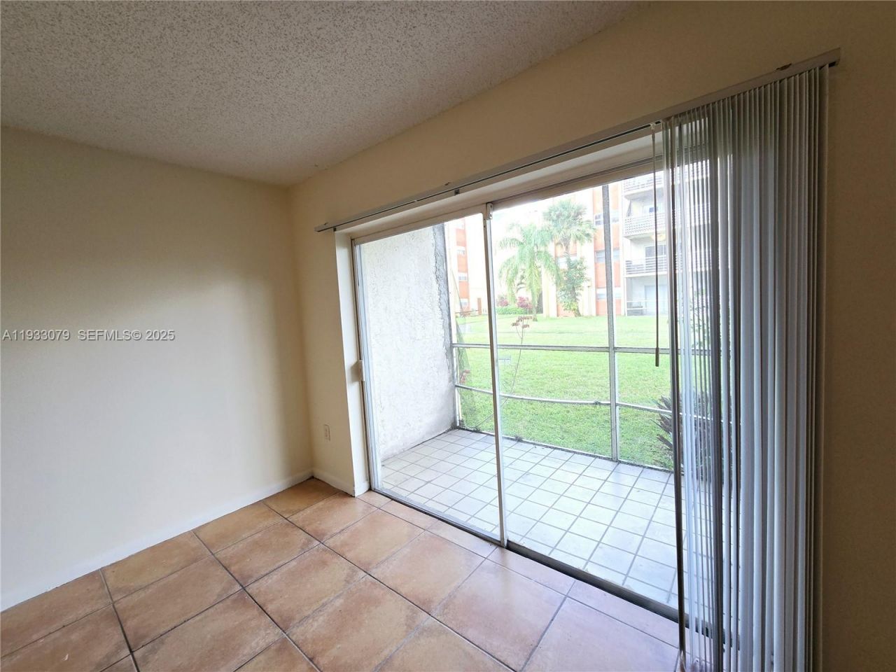 3600 NW 21st St, Unit 103, Lauderdale Lakes, FL 33311 Photo