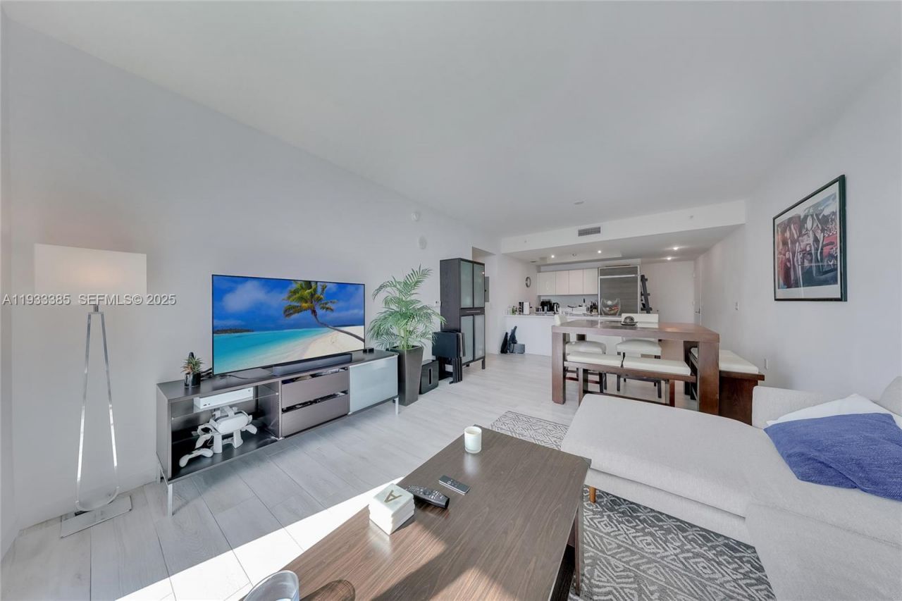 1100 S Miami Ave , Unit 2504, Miami, FL 33130 Photo