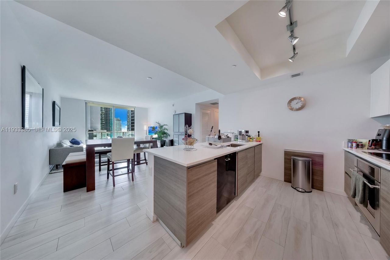 1100 S Miami Ave , Unit 2504, Miami, FL 33130 Photo