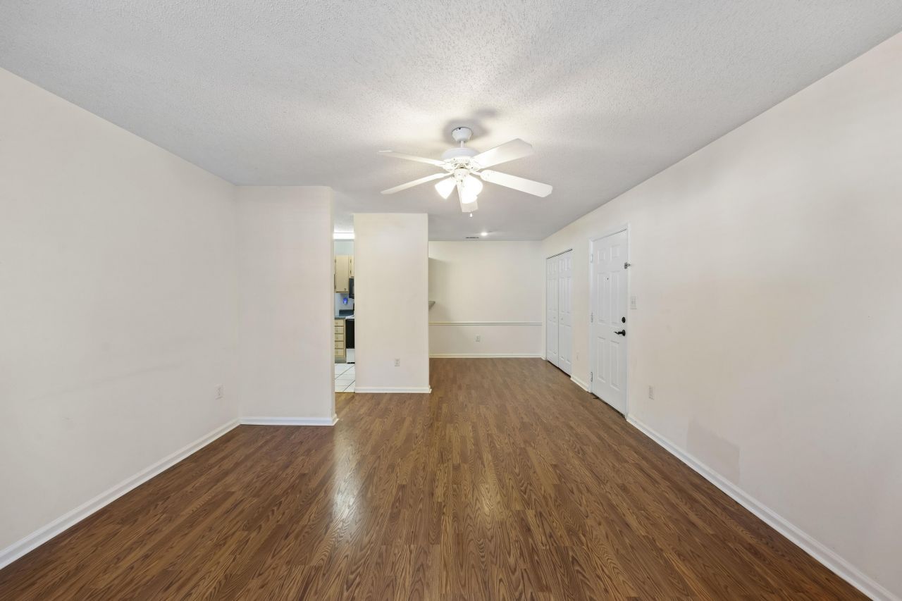 188 Midland Parkway Photo 15