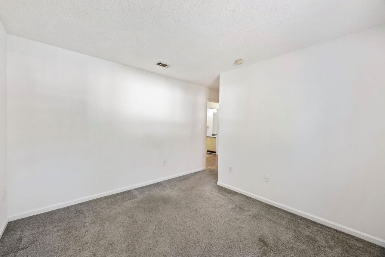 188 Midland Parkway Photo 24