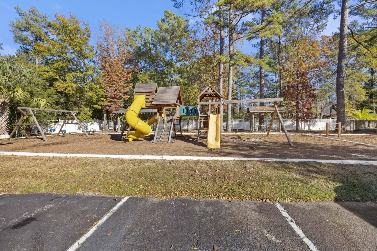 188 Midland Parkway Photo 33