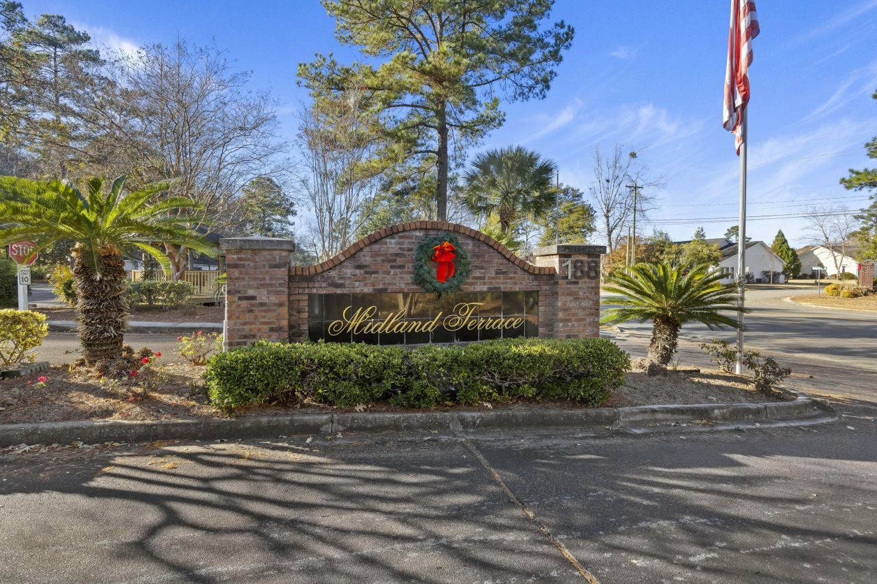 188 Midland Parkway Photo 35