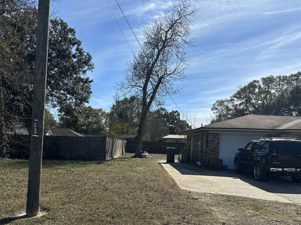 65 Sharmon St, Pensacola, FL 32534