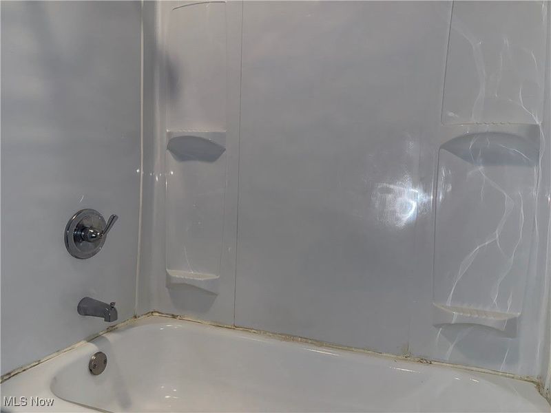 28 Christie Street, Akron, OH 44303 Photo 12