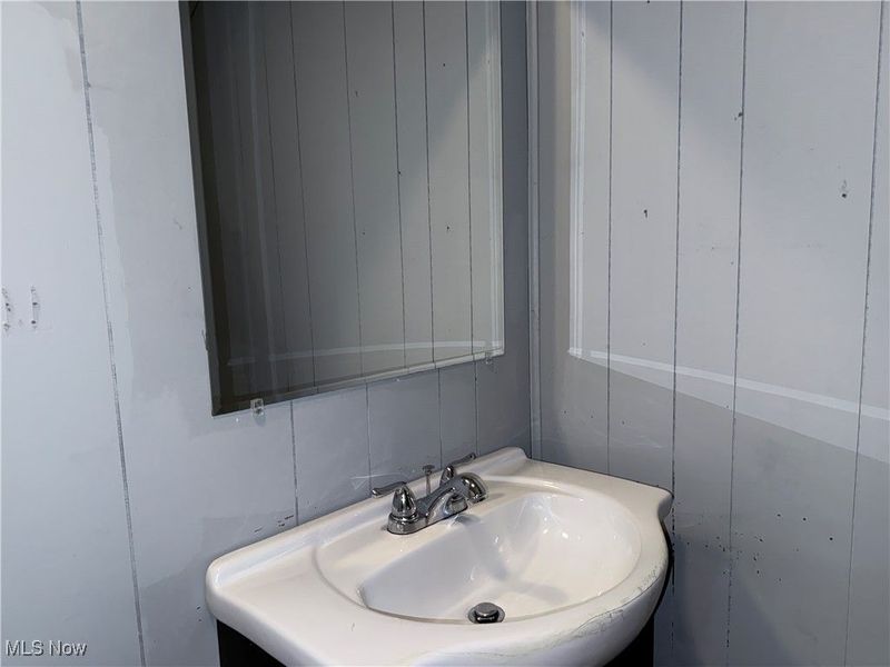 28 Christie Street, Akron, OH 44303 Photo 19