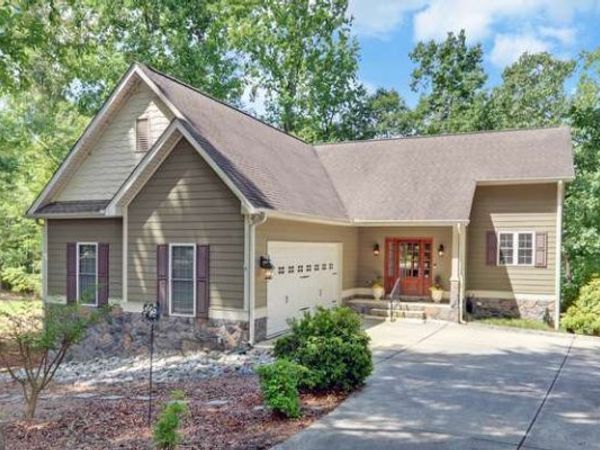 94 Westwood Circle, Hartwell, GA 30643