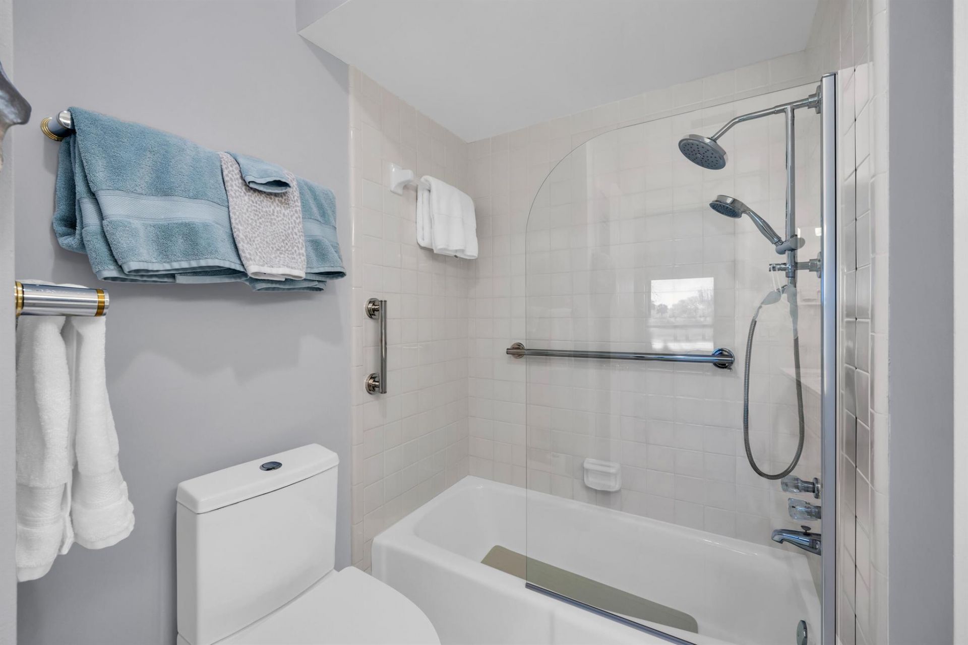 4 SE Turtle Creek Drive, Unit E, Jupiter, FL 33469 Photo