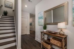 1512 Martel Street photo 4