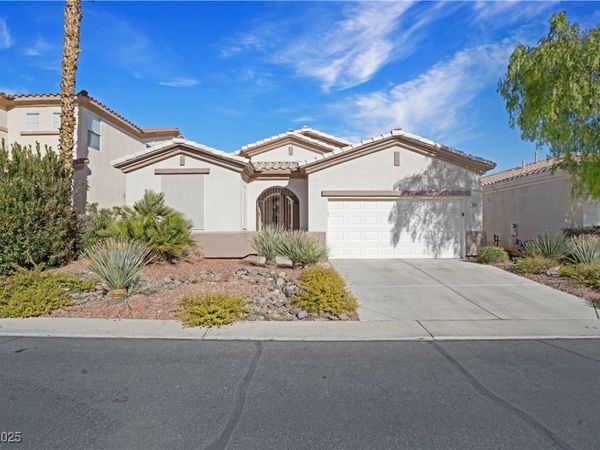 294 Harpers Ferry Avenue, Las Vegas, NV 89148