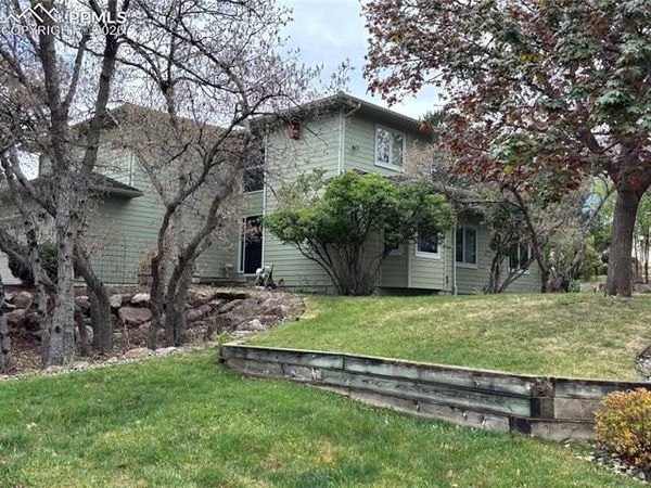 135 Broadmoor Hills Drive, Colorado Springs, CO 80906