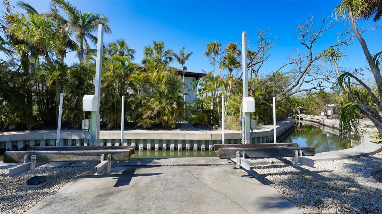 684 Freeling Drive, Sarasota, FL 34242 Photo