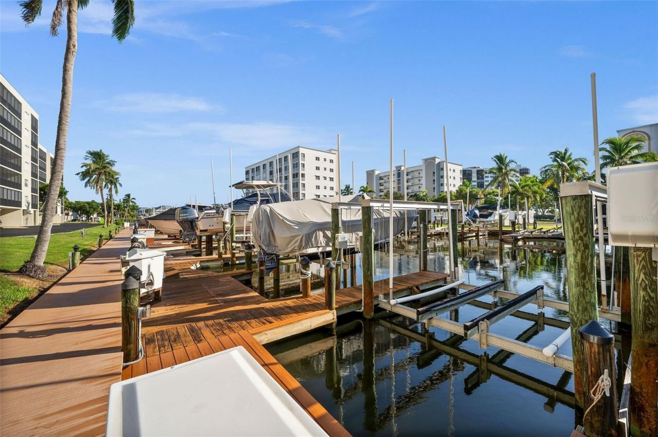 4411 Bay Beach Lane, Unit 744, Fort Myers Beach, FL 33931 Photo