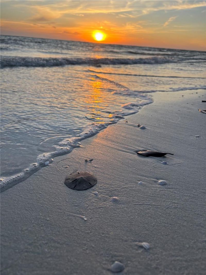 4411 Bay Beach Lane, Unit 744, Fort Myers Beach, FL 33931 Photo