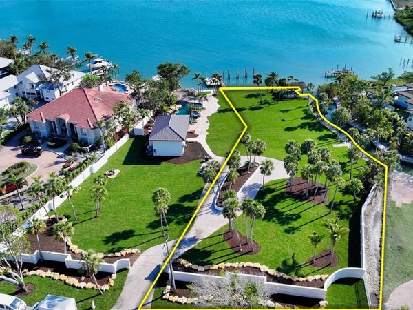 620 FREELING DRIVE, SARASOTA, FL 34242