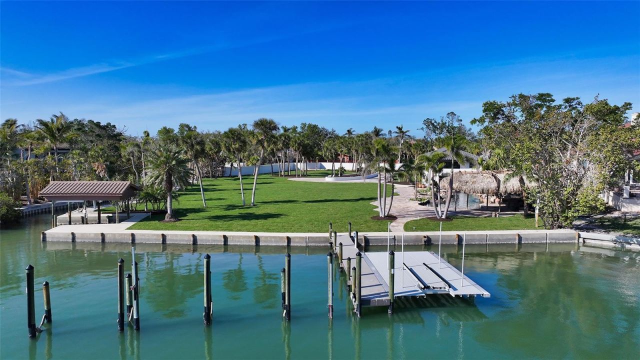 684 Freeling Drive, Sarasota, FL 34242 Photo