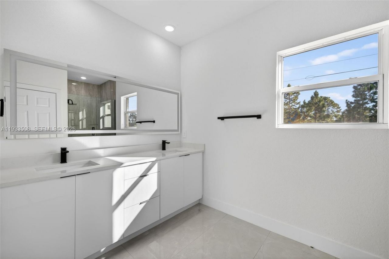 220 Lomax Ave, Lehigh Acres, FL 33974 Photo