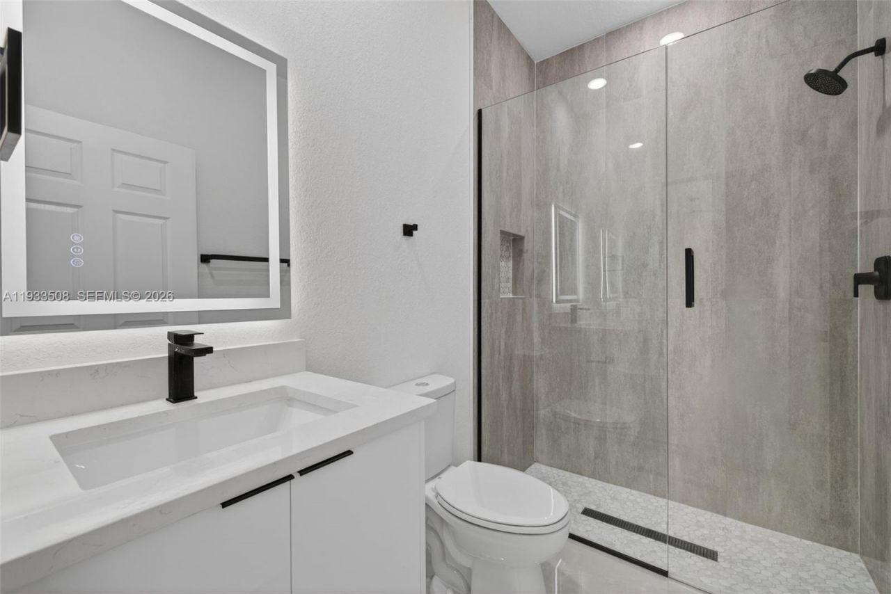 220 Lomax Ave, Lehigh Acres, FL 33974 Photo