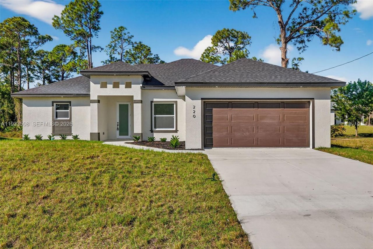 220 Lomax Ave, Lehigh Acres, FL 33974 Photo