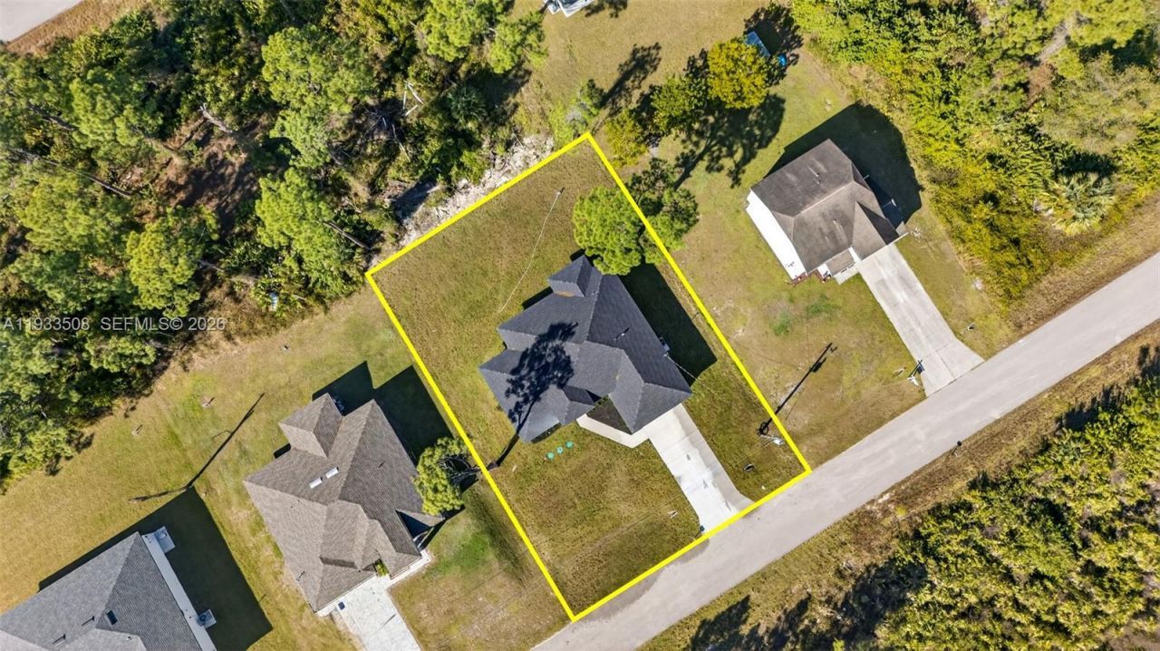 220 Lomax Ave, Lehigh Acres, FL 33974 Photo