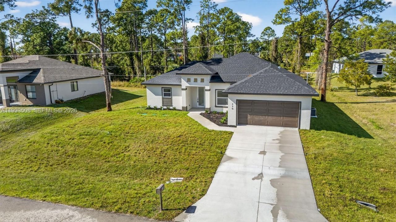 220 Lomax Ave, Lehigh Acres, FL 33974 Photo