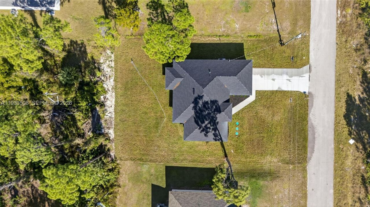 220 Lomax Ave, Lehigh Acres, FL 33974 Photo