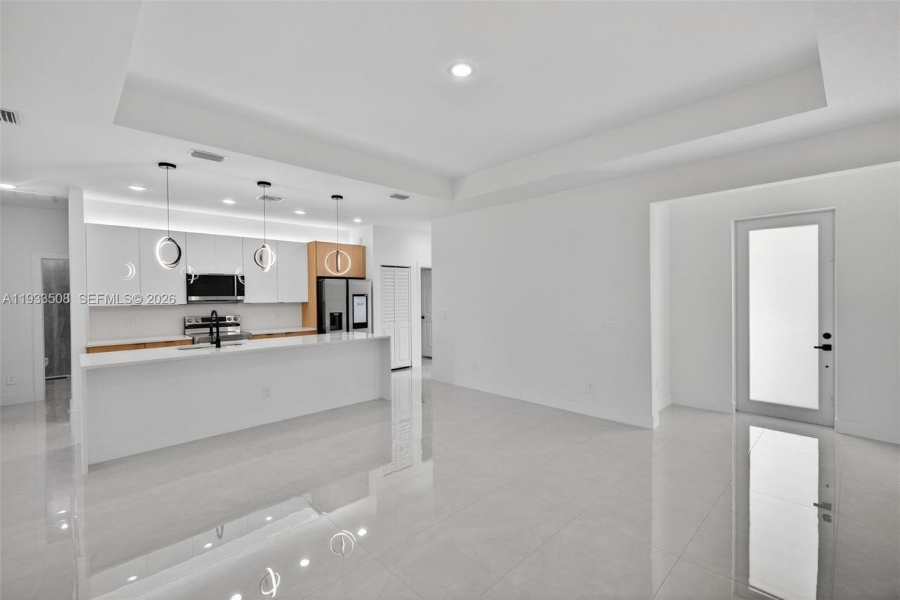 220 Lomax Ave, Lehigh Acres, FL 33974 Photo