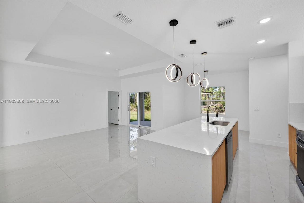 220 Lomax Ave, Lehigh Acres, FL 33974 Photo