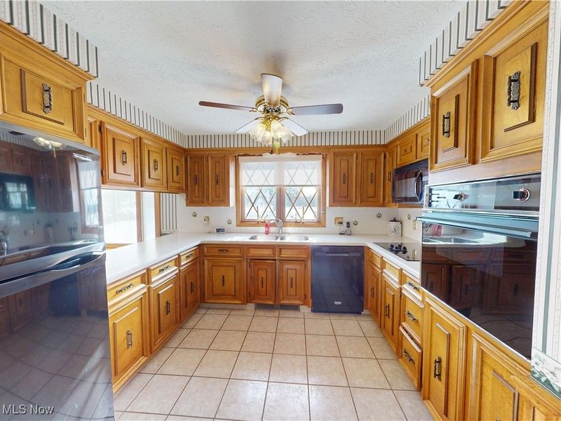 910 Canal Street, Magnolia, OH 44643 Photo 10