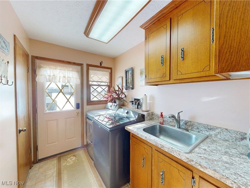 910 Canal Street, Magnolia, OH 44643 Photo 16