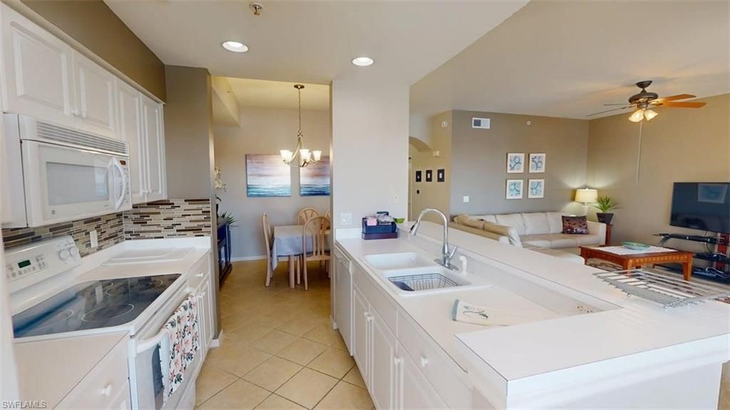 2730 Cypress Trace Cir, Unit 2828, Naples, FL 34119 Photo