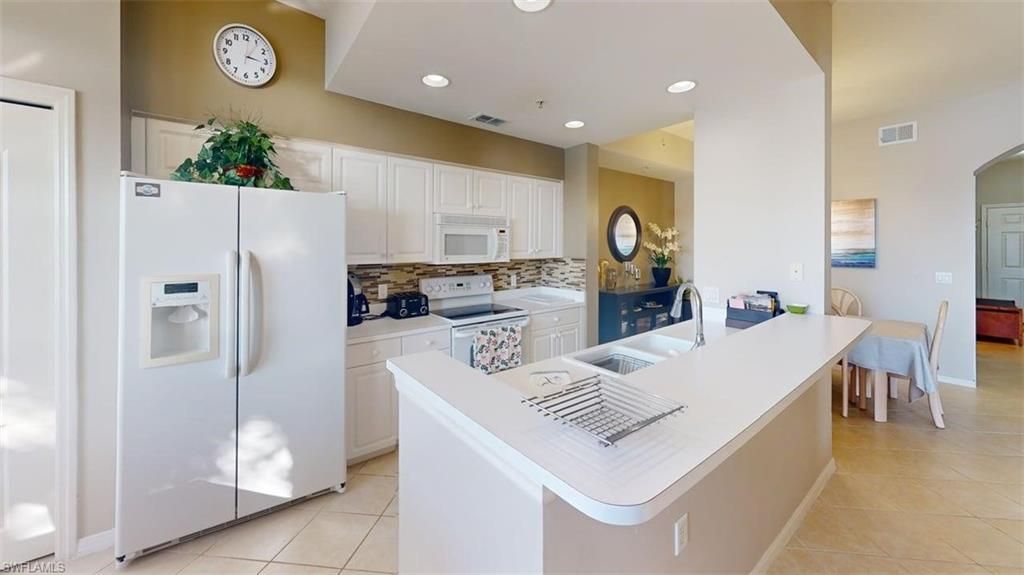 2730 Cypress Trace Cir, Unit 2828, Naples, FL 34119 Photo