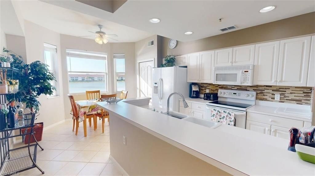 2730 Cypress Trace Cir, Unit 2828, Naples, FL 34119 Photo