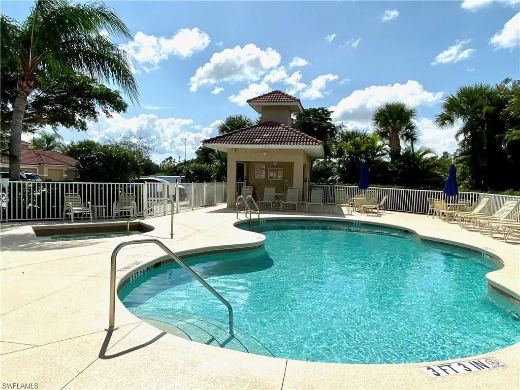 2730 Cypress Trace Cir, Unit 2828, Naples, FL 34119 Photo