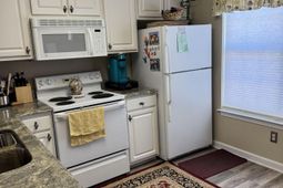 613 2nd Ave. S photo 4