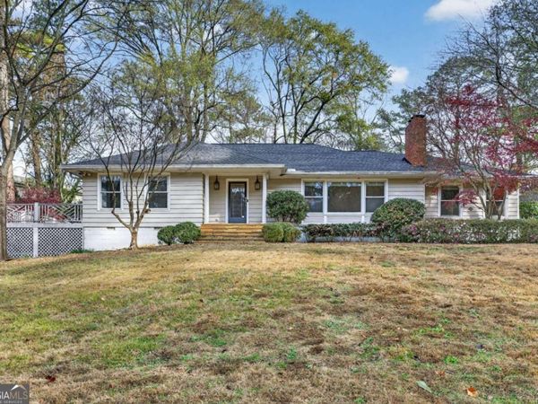 1040 Lindridge Drive NE, Atlanta, GA 30324