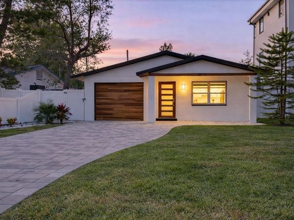 1927 SHORE ACRES BOULEVARD NE, ST PETERSBURG, FL 33703