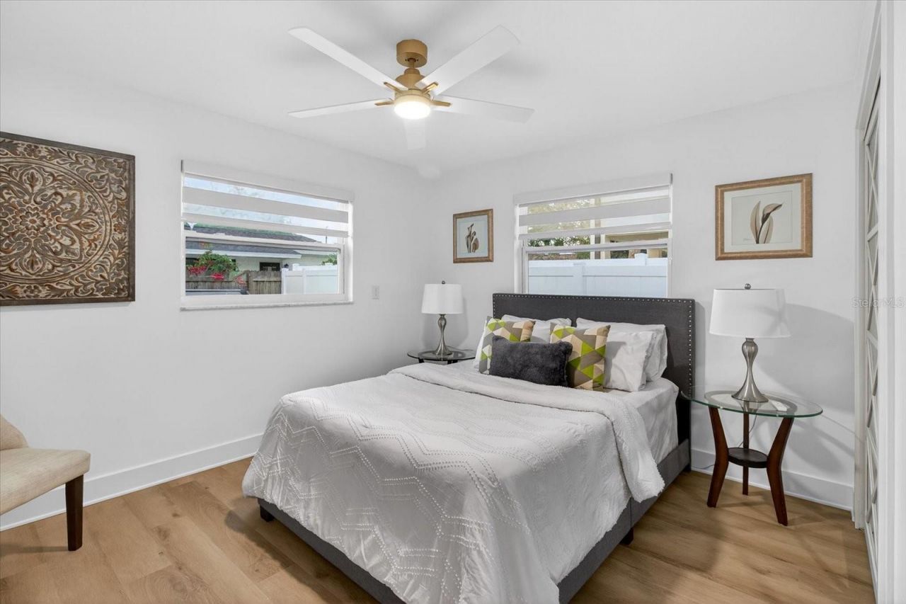 1927 Shore Acres Boulevard Ne, Saint Petersburg, FL 33703 Photo