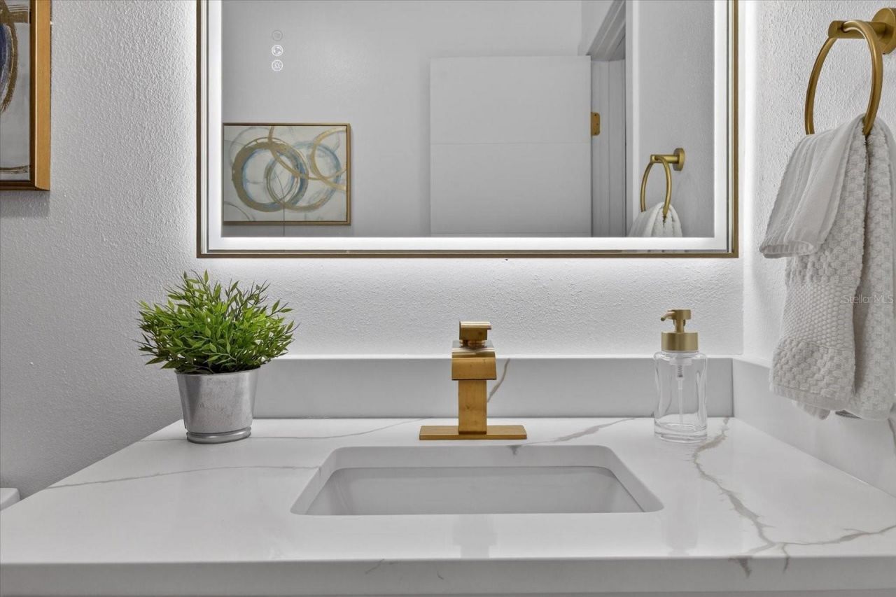 1927 Shore Acres Boulevard Ne, Saint Petersburg, FL 33703 Photo