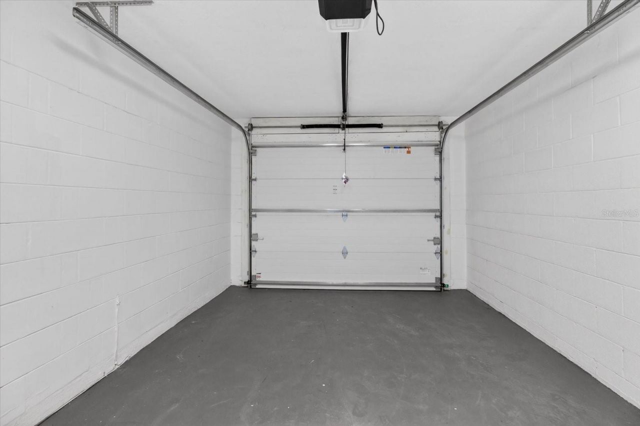 1927 Shore Acres Boulevard Ne, Saint Petersburg, FL 33703 Photo