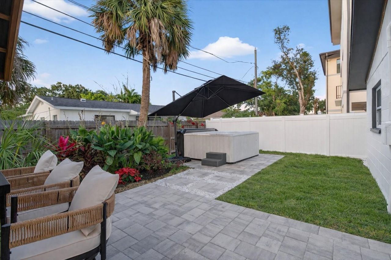 1927 Shore Acres Boulevard Ne, Saint Petersburg, FL 33703 Photo