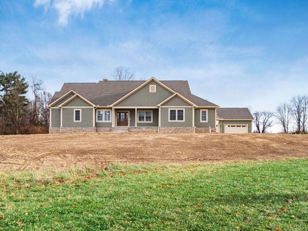 384 Olive Court, Sunbury, OH 43074